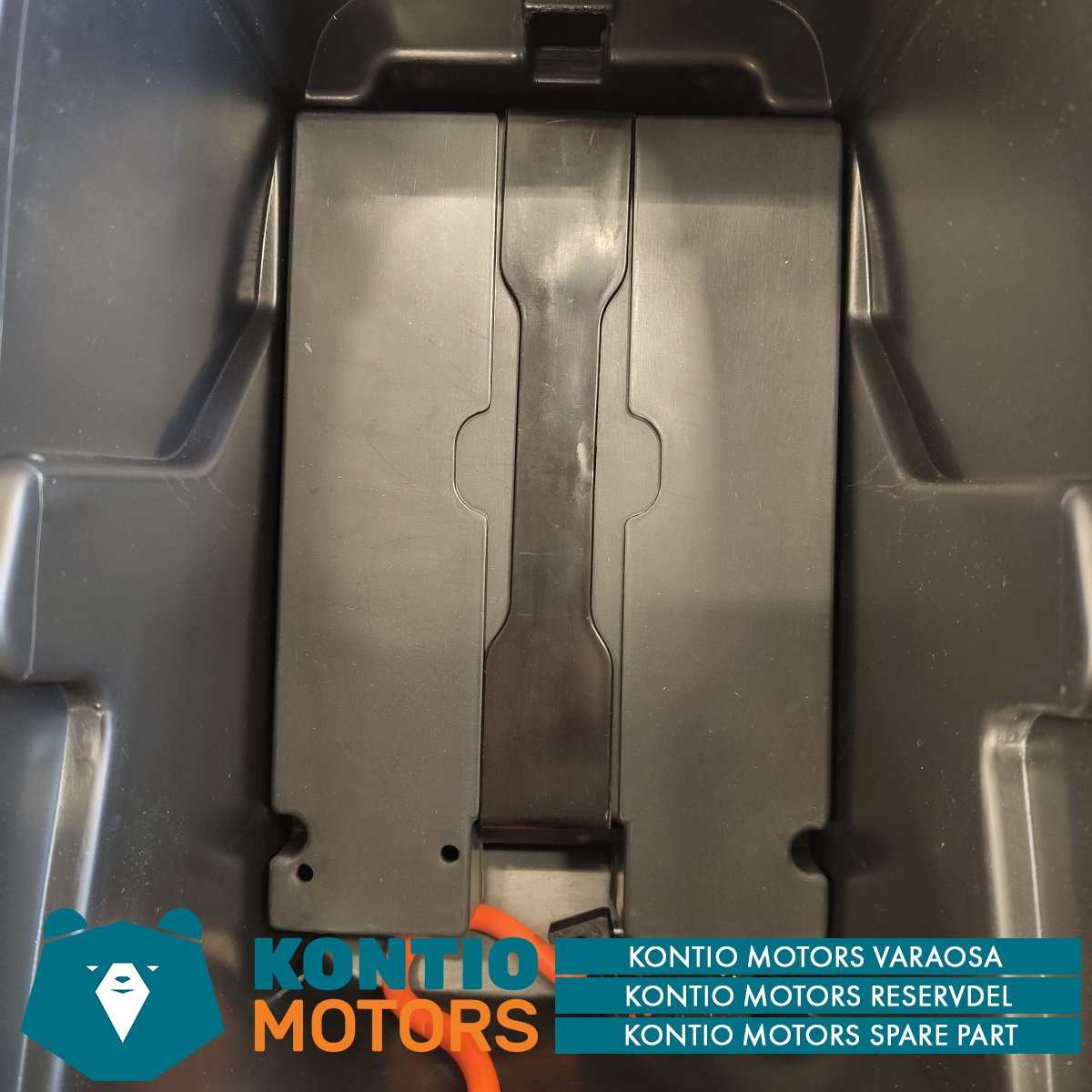 Kontio Motors e-Scooter 2.0: Akkujen laatikko istuimen alla